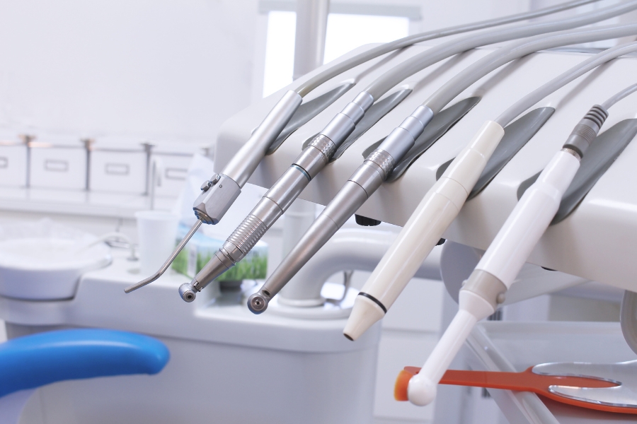 Co można jeść po zabiegu stomatologicznym wybielania zębów?